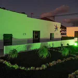 Casa Bárbara , Tías España